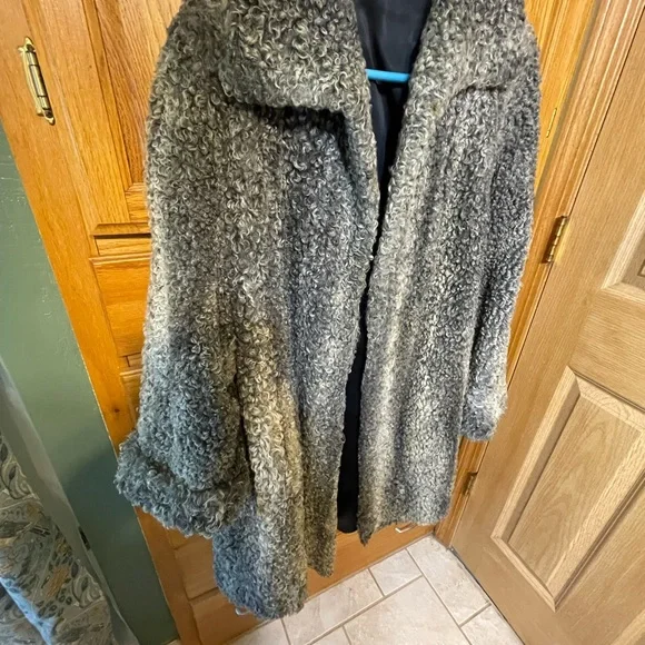 Women's Gray Shearling Coat - Picture 3 of 11
